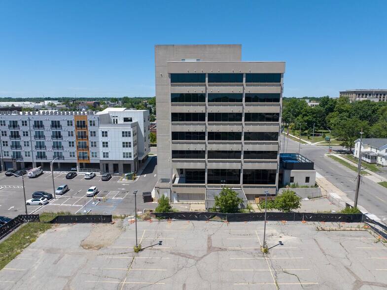 More Photos Of 501 S Capitol Ave, Lansing Office For Sale