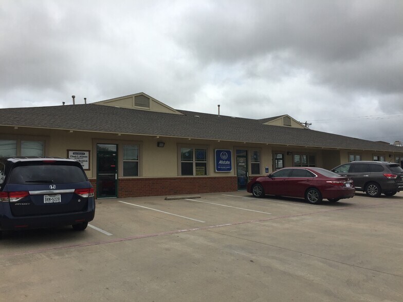 More Photos Of 4516 Boat Club Rd, Fort Worth Office For Lease