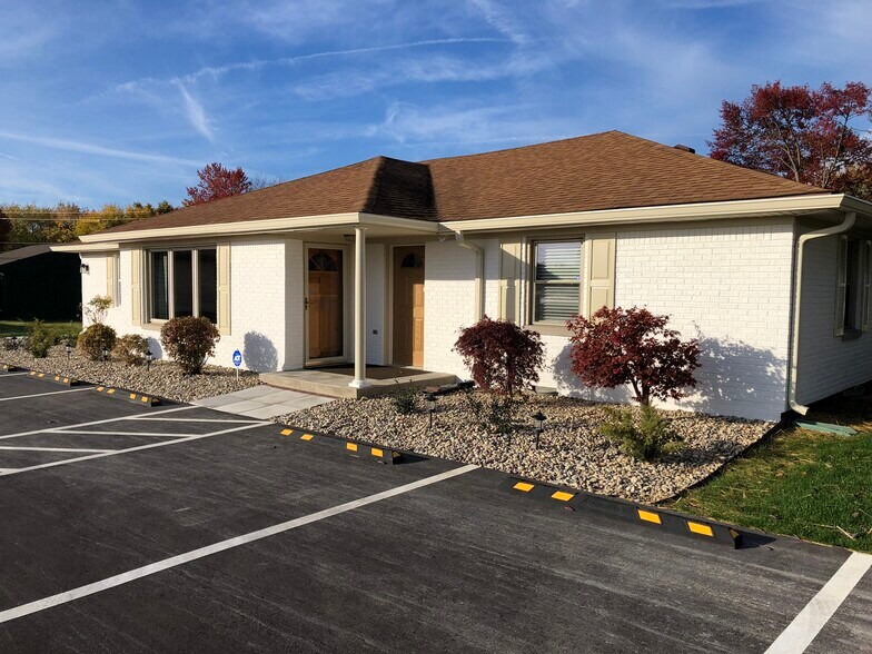 More Photos Of 7662 US 31 S, Indianapolis Office Residential For Sale