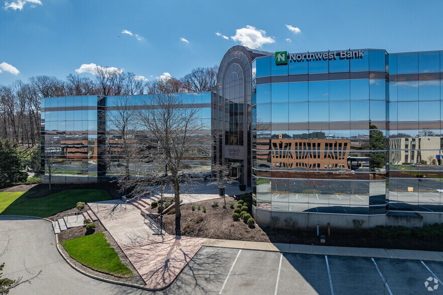 More Photos Of 6480 Rockside Woods Blvd, Independence Office For Lease