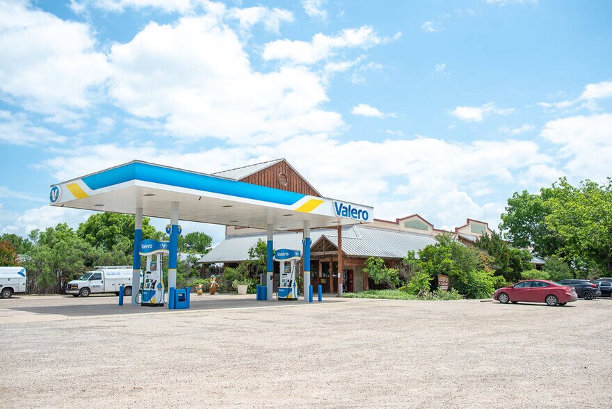 More Photos Of 10618 E US Highway 290, Fredericksburg Trailer Camper Park For Sale