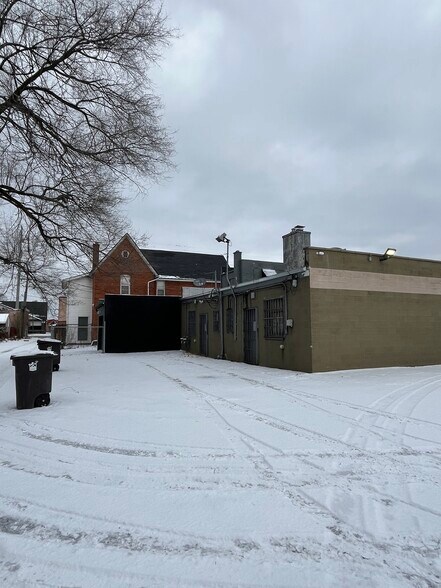 More Photos Of 20477 Van Dyke St, Detroit General Retail For Sale