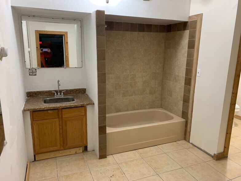 More Photos Of 4050 E 116th St, Cleveland Warehouse For Sale