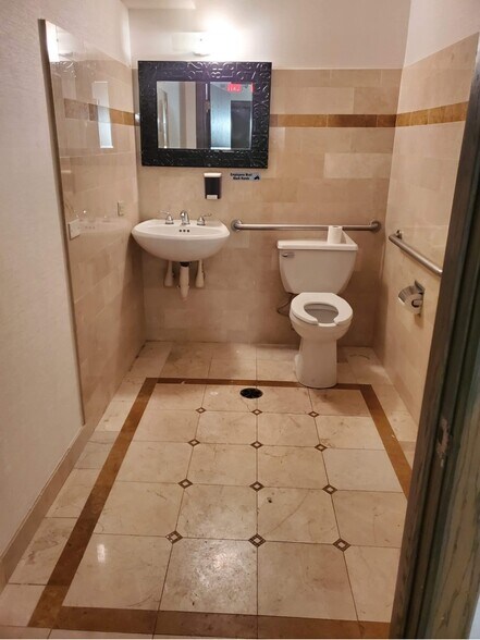 More Photos Of 2300 River Rd, River Grove Freestanding For Sale