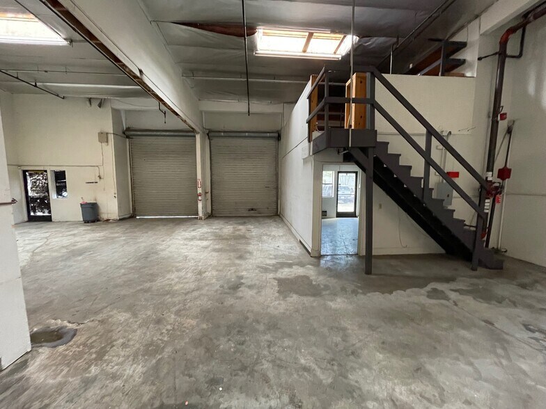 More Photos Of 5679 Redwood Dr, Rohnert Park Flex For Lease