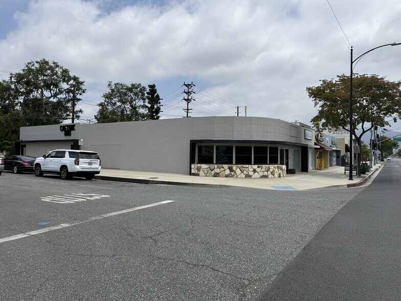 More Photos Of 4017-4029 W Burbank Blvd, Burbank Storefront For Lease