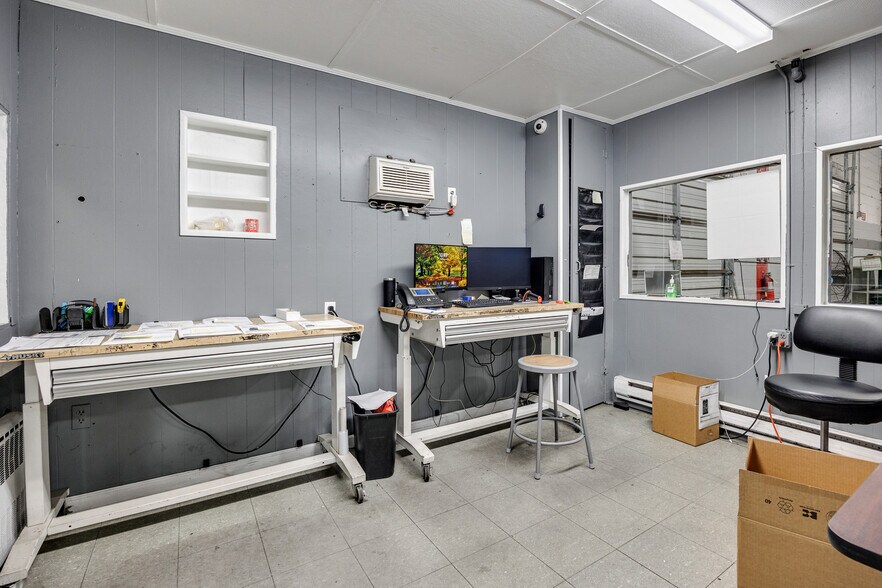 More Photos Of 301 N 4th St, Vineland Warehouse For Lease