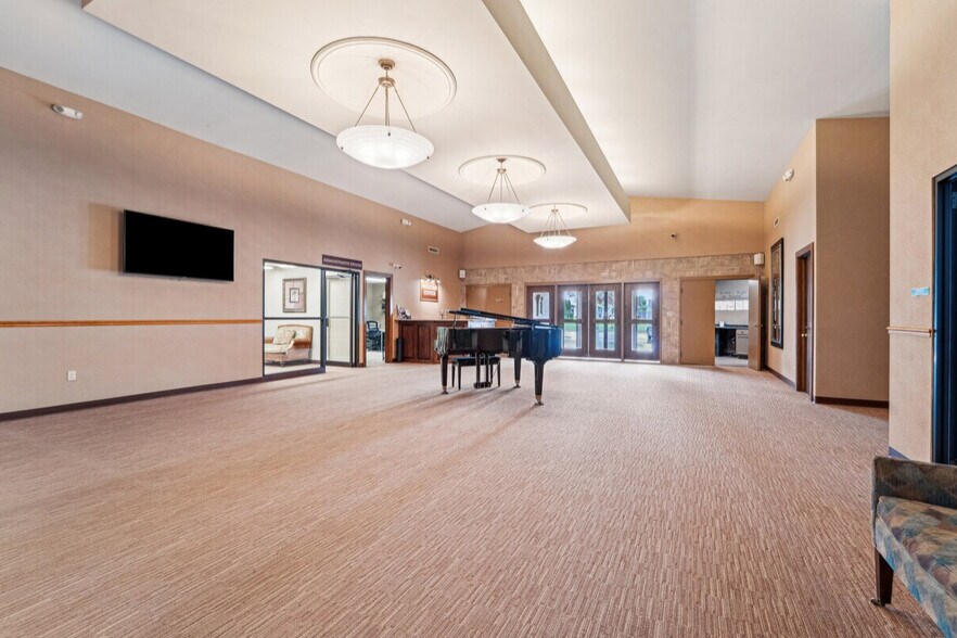 More Photos Of 2720 Kesting Ct, Appleton Religious Facility For Sale