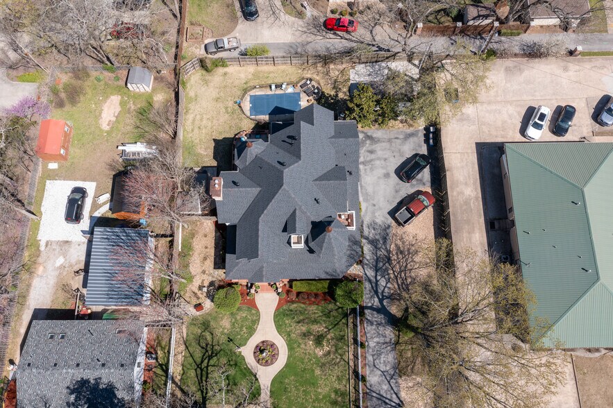 More Photos Of 306 N Main St, Bentonville Hospitality For Sale