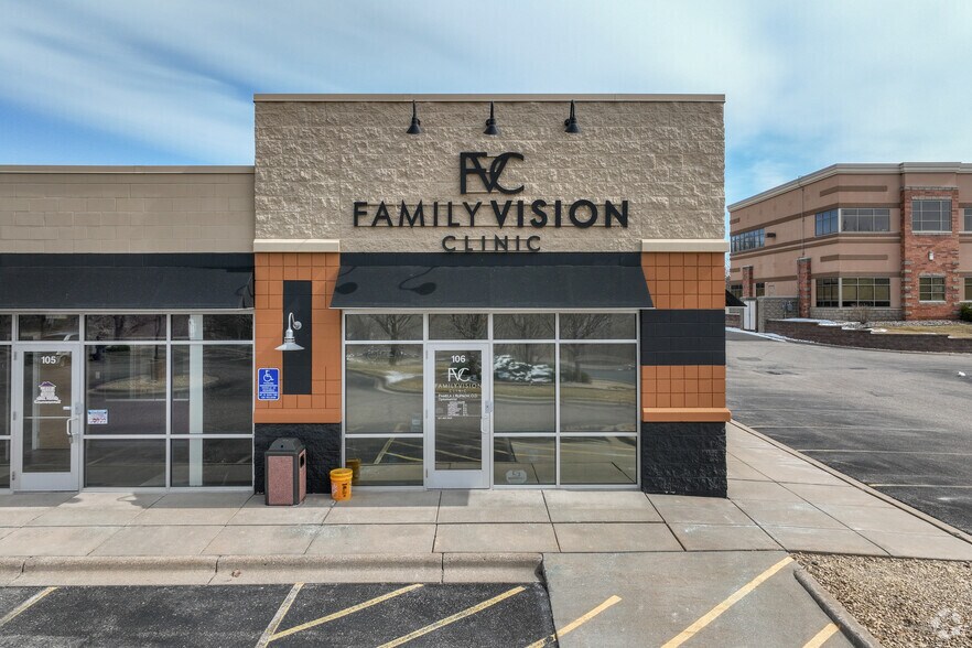 More Photos Of 19645 Pilot Knob Rd, Farmington Storefront For Lease