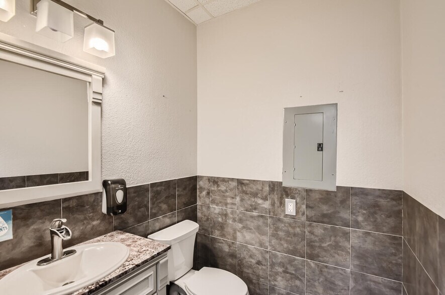 More Photos Of 6250 El Cajon Blvd, San Diego Unknown For Lease