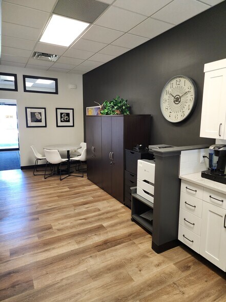 More Photos Of 5212 48 St, Red Deer Office For Lease