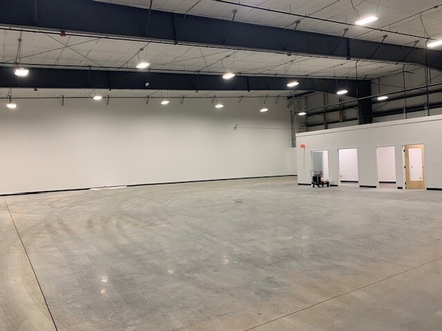 More Photos Of 384 Route 7 S, Milton Warehouse For Lease