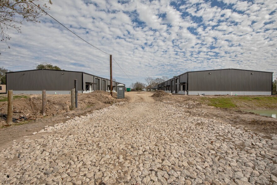 More Photos Of 2323 Anders Ln, Kemah Unknown For Lease