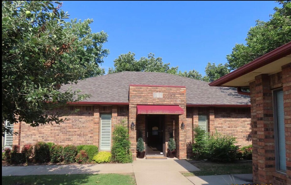 More Photos Of 11317 S Western Ave, Oklahoma City Medical For Lease