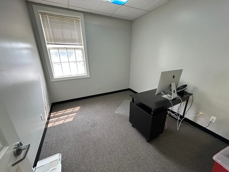 More Photos Of 29 Main St, Leominster Office For Lease
