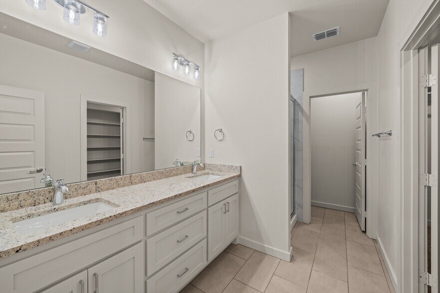 More Photos Of 7030-7036 41st st, Lubbock Apartments For Sale
