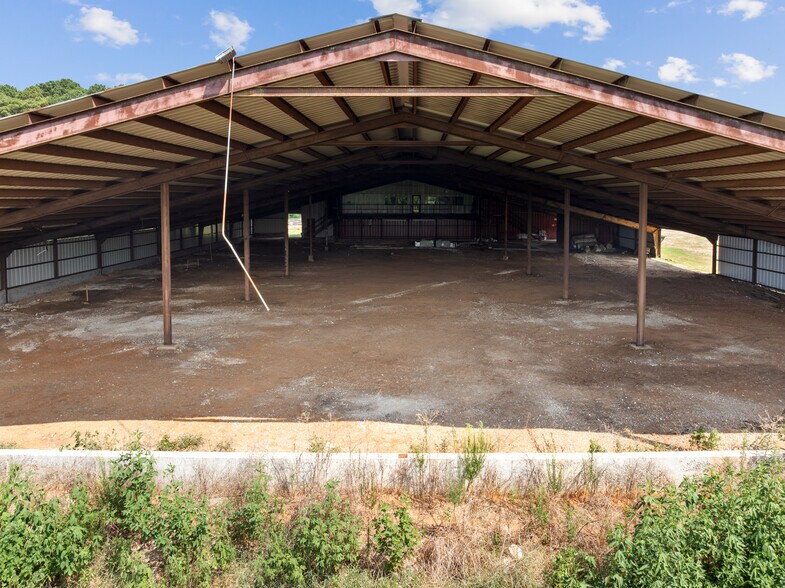 More Photos Of 605 NE Lincoln Rd, Idabel Industrial For Sale