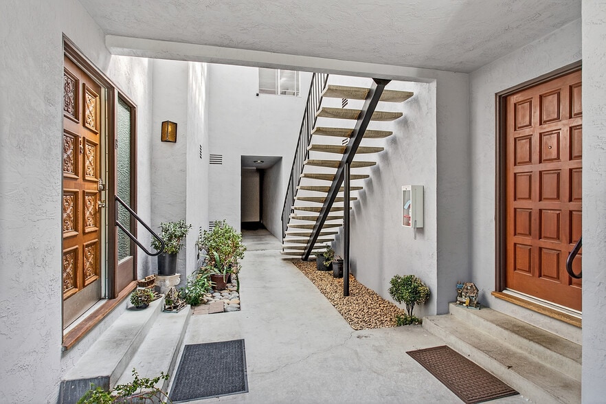 More Photos Of 43232 Starr St, Fremont Multifamily For Sale