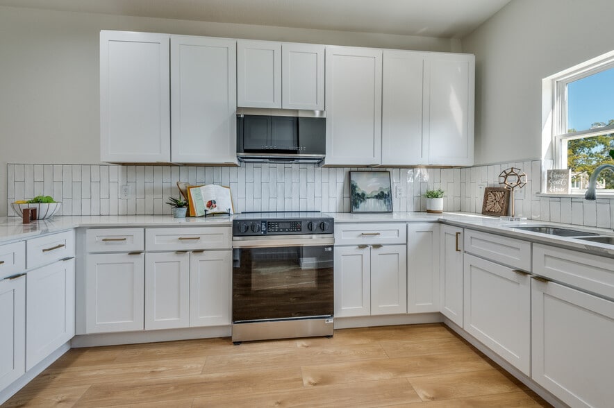 More Photos Of 504 O Connor Rd, Irving Multifamily For Sale