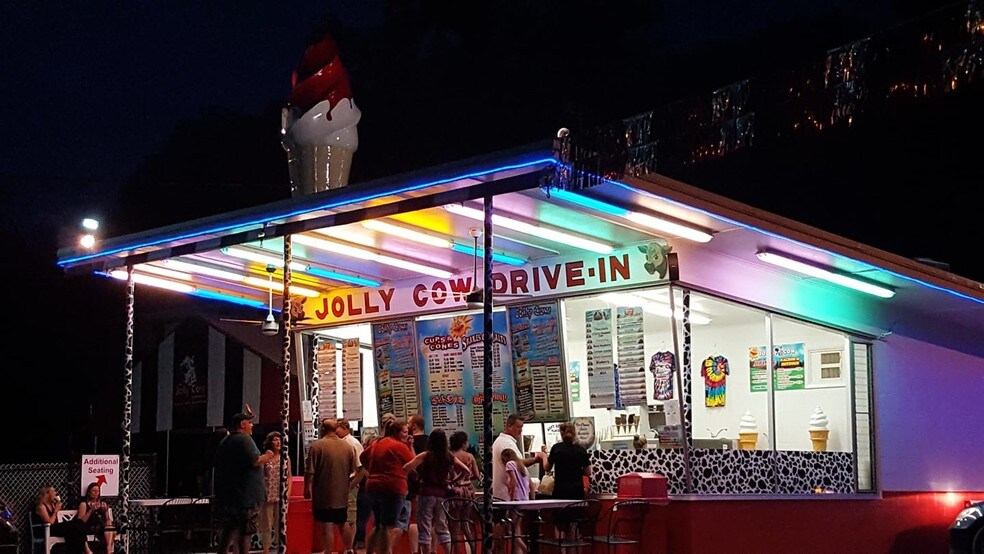 More Photos Of 1620 Ulster Ave, Lake Katrine Restaurant For Lease