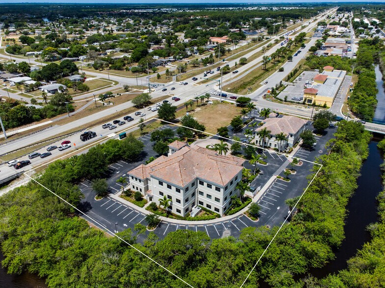 More Photos Of 5920 Pan American Blvd, North Port Medical For Lease
