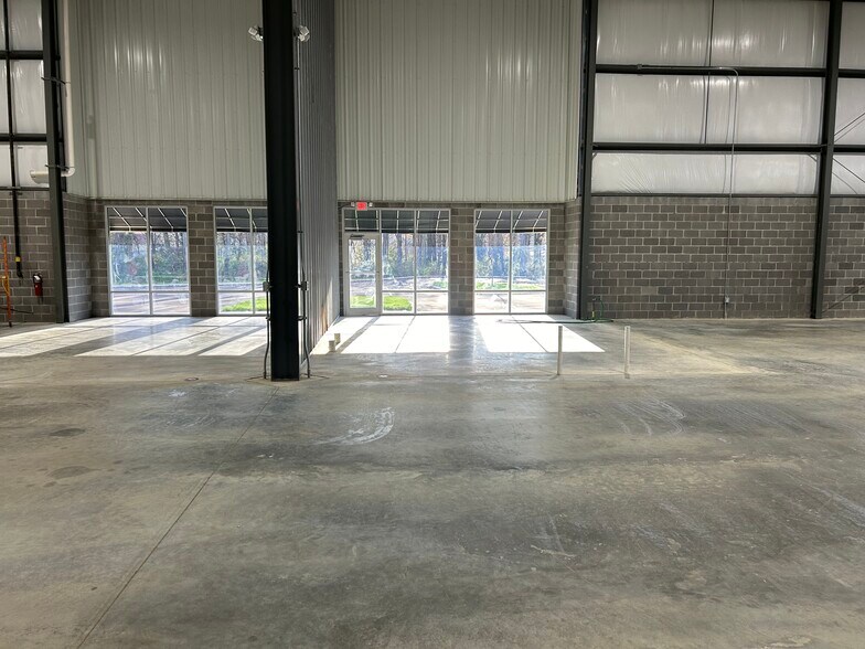 More Photos Of 6441 Ladd Ave, Louisville Industrial For Sale