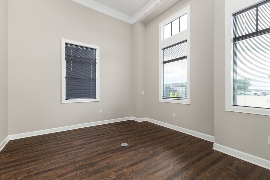 More Photos Of 2043 N Mason Rd, Katy Loft Creative Space For Sale