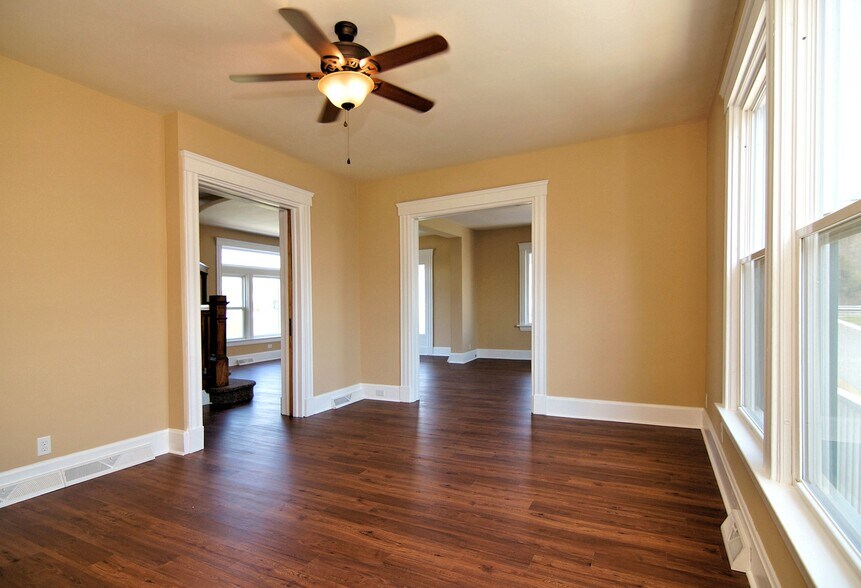 More Photos Of 1220 Belleview Dr, Lawrenceburg Office For Lease