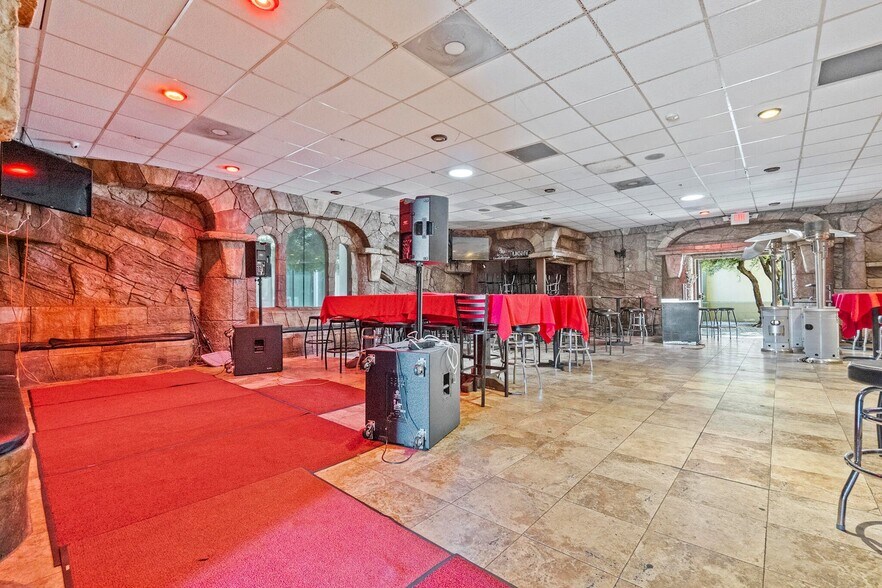 More Photos Of 200 N J St, Tulare Restaurant For Lease