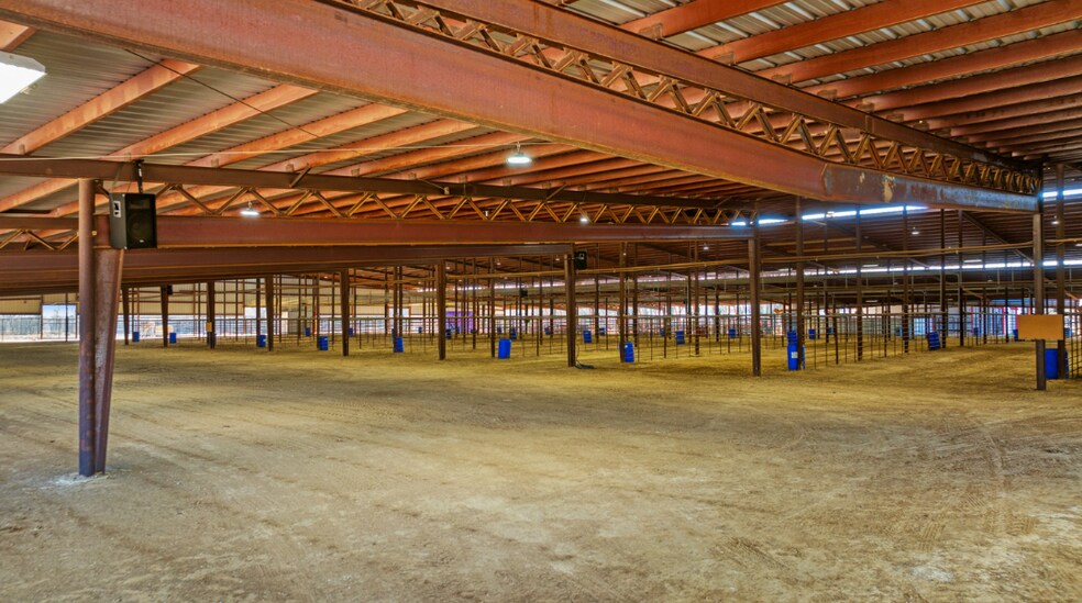 More Photos Of 3536 US Highway 82 E, Paris Specialty For Sale