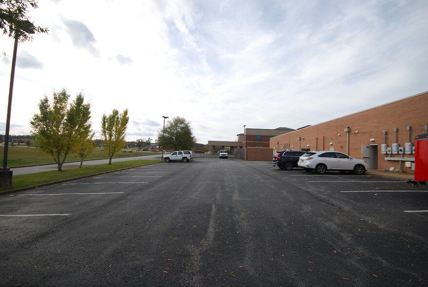 More Photos Of 398-412 Oil Well Rd, Jackson Unknown For Lease