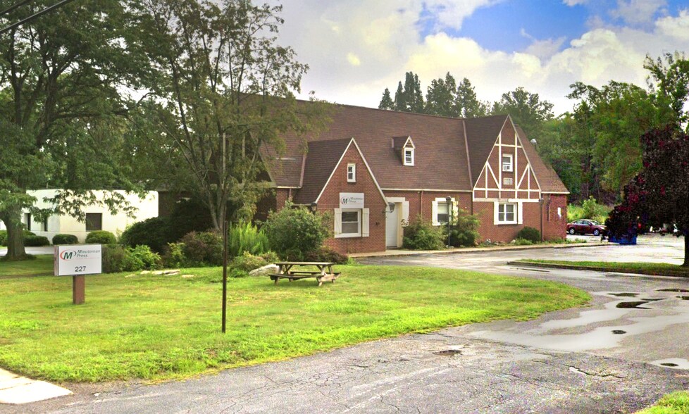 More Photos Of 227 Miller Rd, Avon Lake Freestanding For Sale