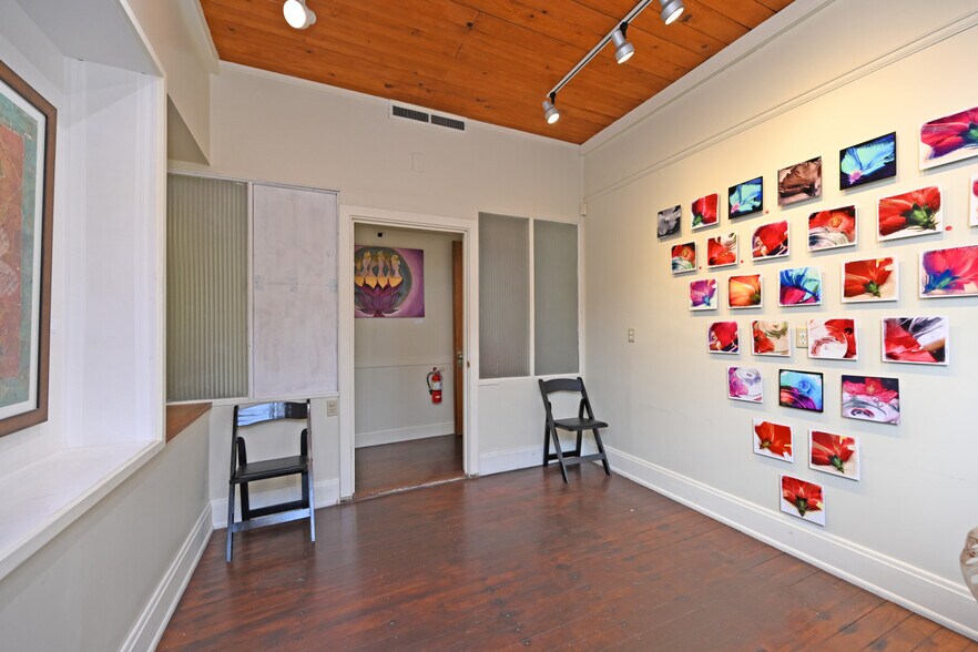 More Photos Of 2025 Dunlap St, Cincinnati Light Manufacturing For Sale