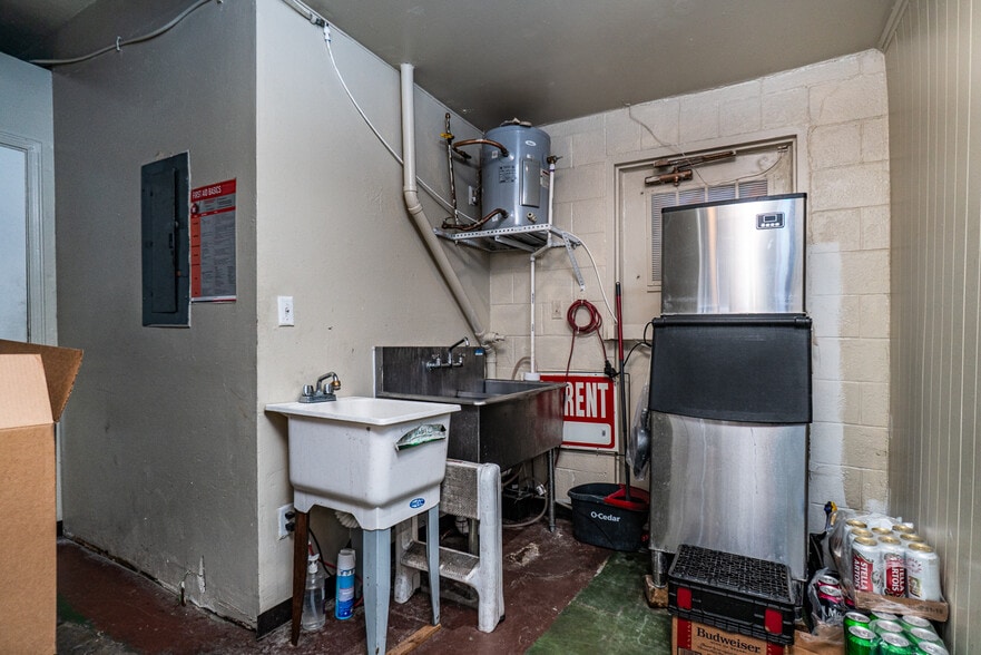 More Photos Of 1021 Martin Rd, Amarillo Convenience Store For Sale