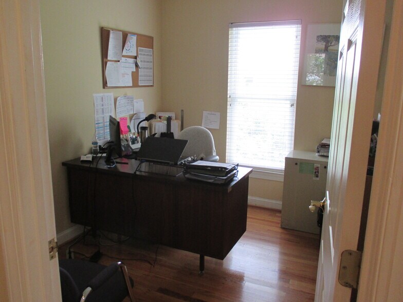 More Photos Of 124 Wells Ave NW, Roanoke Office Residential For Sale