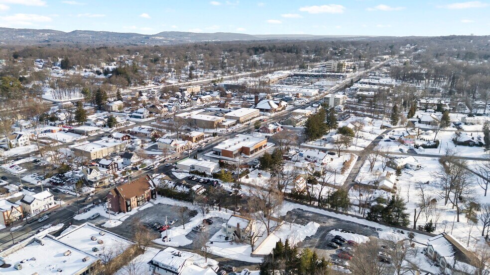 More Photos Of 7 Stokum Ln, New City Office For Sale