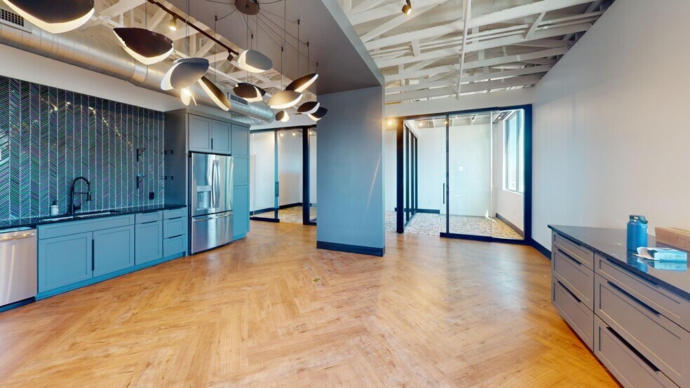 More Photos Of 5621 Emerald Forest Dr, Austin Restaurant For Lease