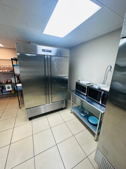 More Photos Of 4450 Rhea County Hwy, Dayton Hotel For Sale