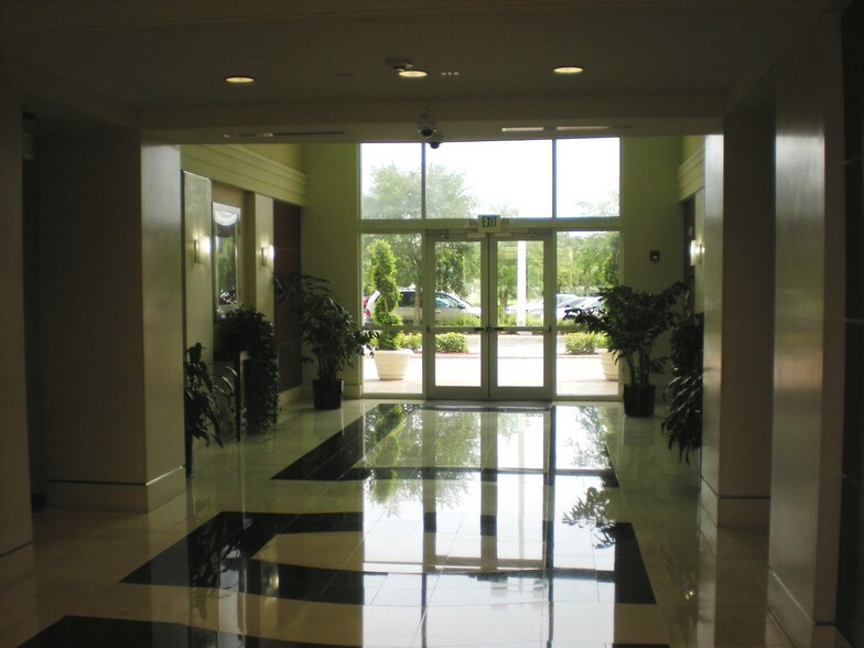 More Photos Of 14400 NW 77th Ct, Miami Lakes Office For Lease