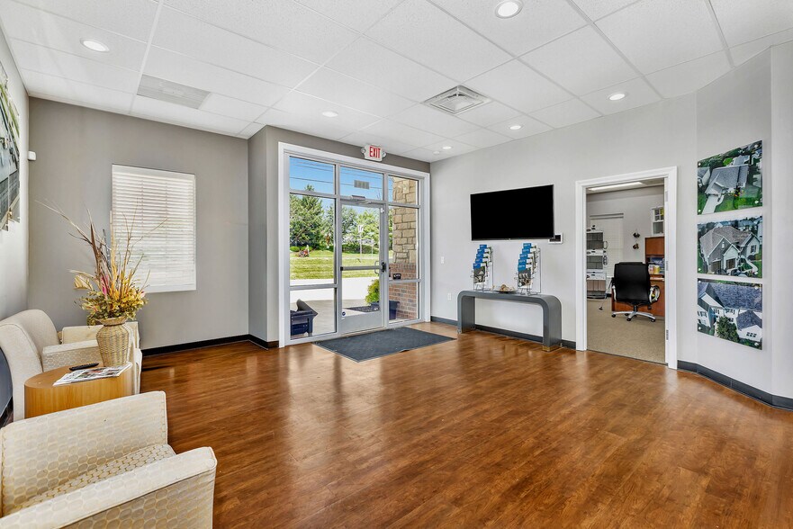 More Photos Of 5394 State Route 48, Maineville Office For Sale
