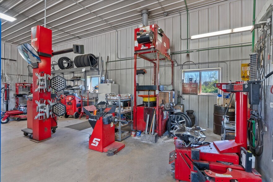 More Photos Of 214 N Commerce St, Cedar Grove Auto Repair For Sale