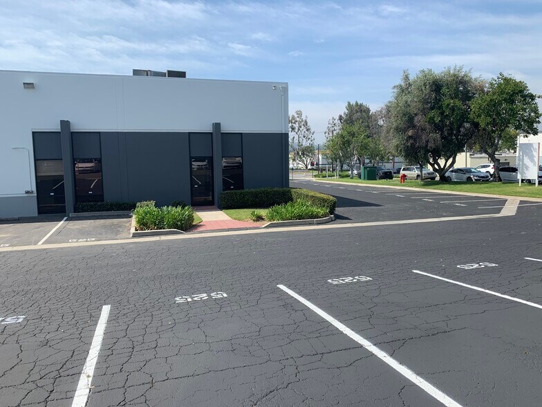 More Photos Of 519-525 W Terrace Dr, San Dimas Warehouse For Lease