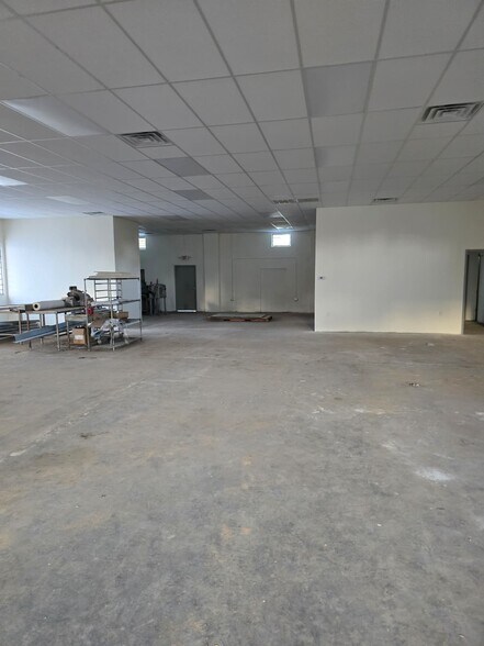 More Photos Of 550 S Patterson St, Valdosta Freestanding For Sale