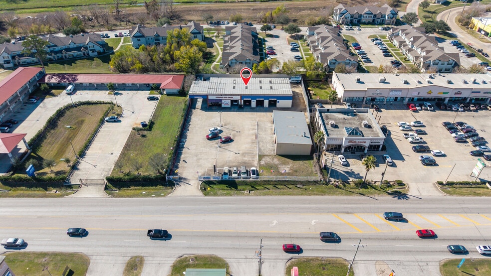 More Photos Of 11239 Veterans Memorial Dr, Houston Auto Repair For Sale