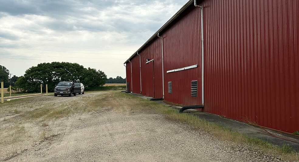 More Photos Of 113 Roundabout Rd, Newtown Industrial For Lease