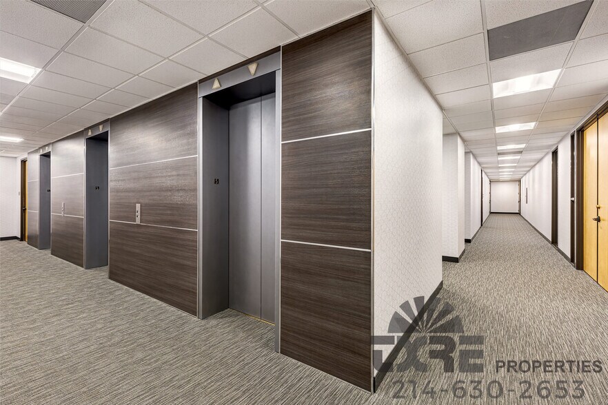 More Photos Of 600 Six Flags Dr, Arlington Office For Lease