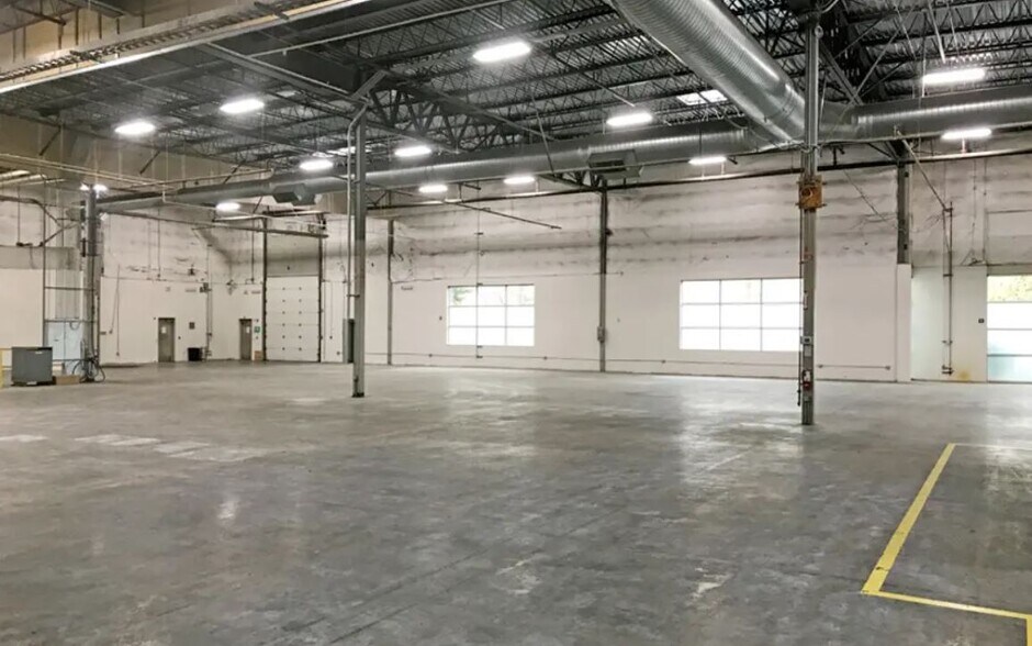 More Photos Of 6300 Merrill Creek Pky, Everett Warehouse For Lease