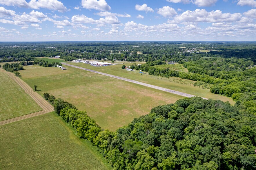 More Photos Of 4330 Macon Hwy, Tecumseh Airport For Sale