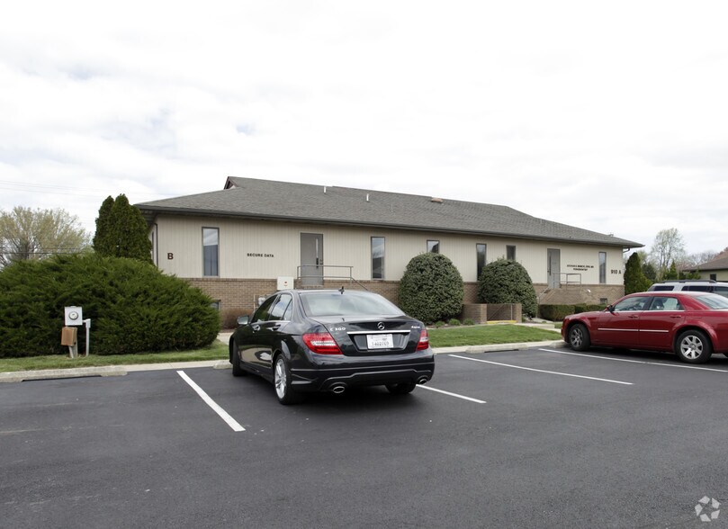 More Photos Of 910 Walker Rd, Dover Office For Lease